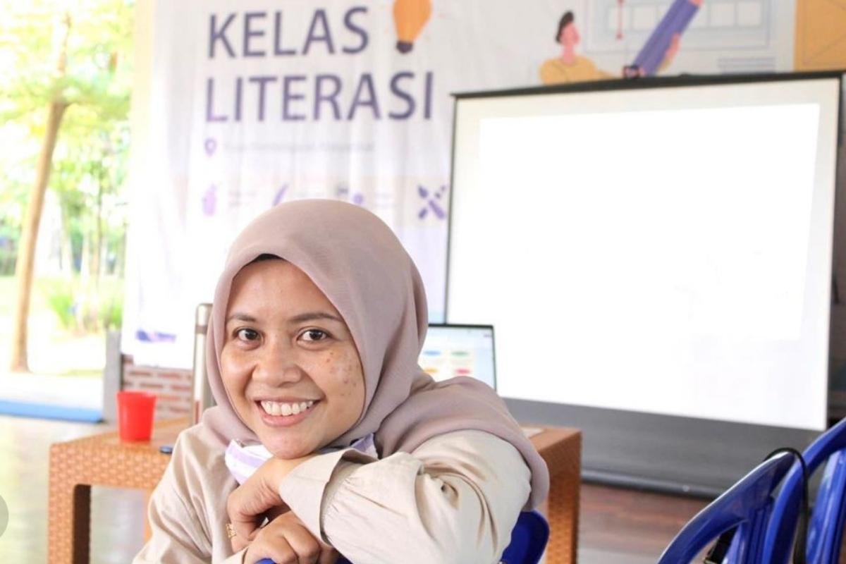 TUTURA.ID - Ama Achmad: Berkarya dari ujung lengan timur Sulawesi