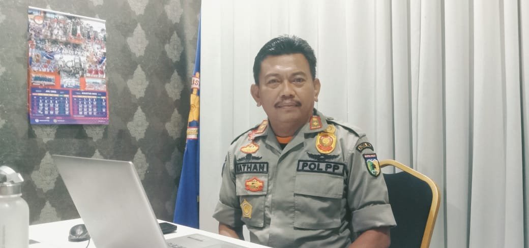 TUTURA.ID - Denda Rp1 juta karena sampah selembar tisu, Polisi Pamong Praja Kota Palu angkat suara