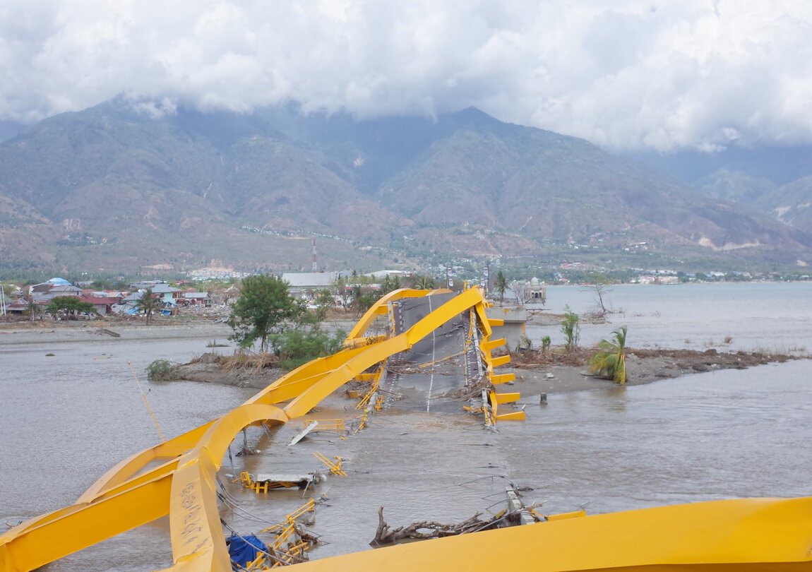 TUTURA.ID - Mengenal satuan ukur kekuatan gempa bumi