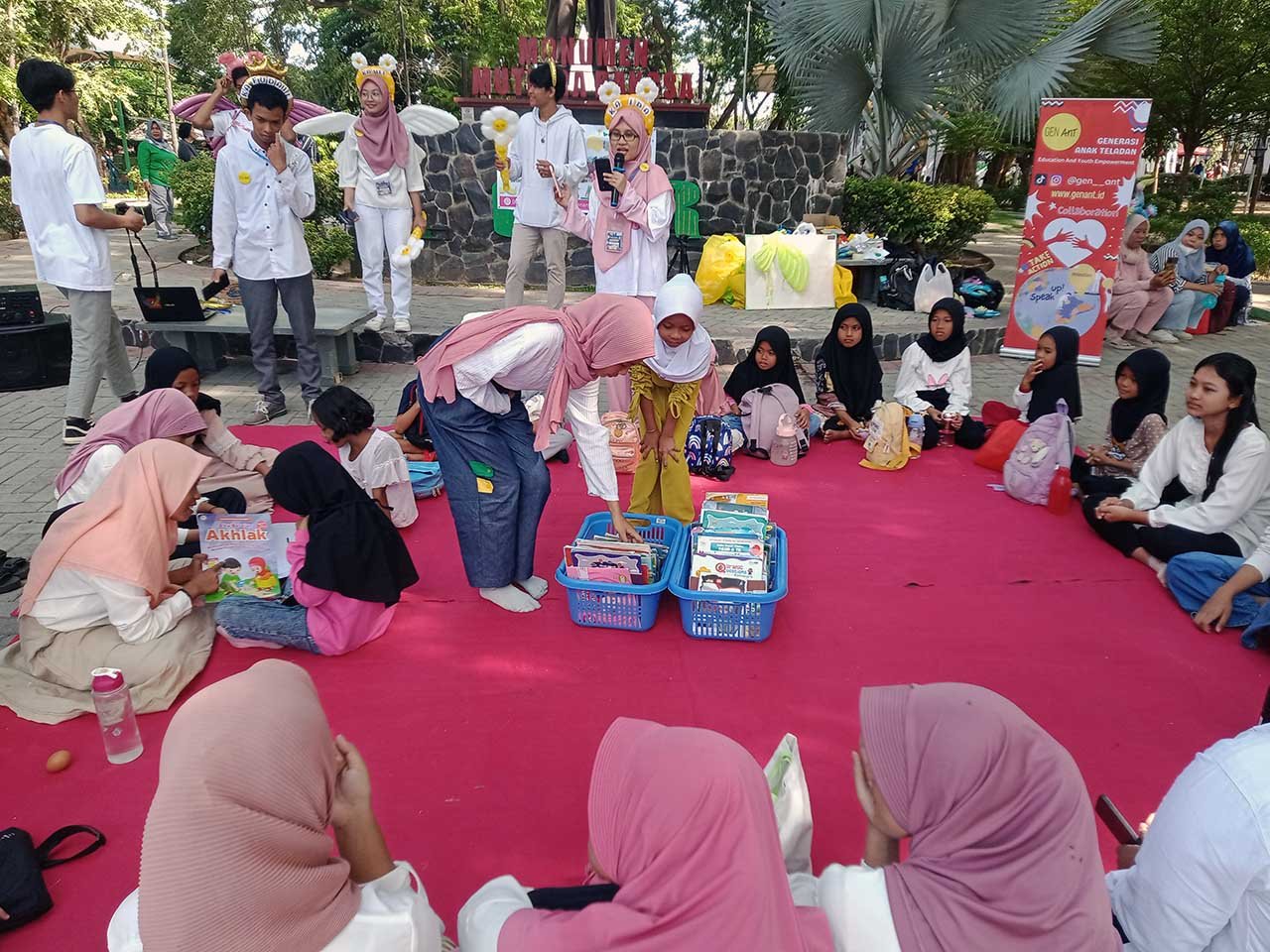 TUTURA.ID - Menghidupkan ruang belajar bagi anak-anak kaki gunung