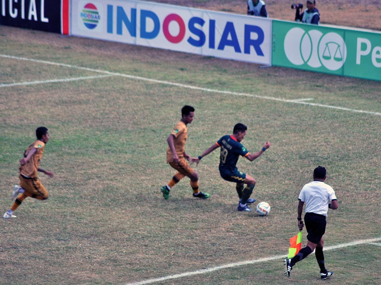 TUTURA.ID - Persipal BU tertahan di kandang. Posisi klasemen melorot