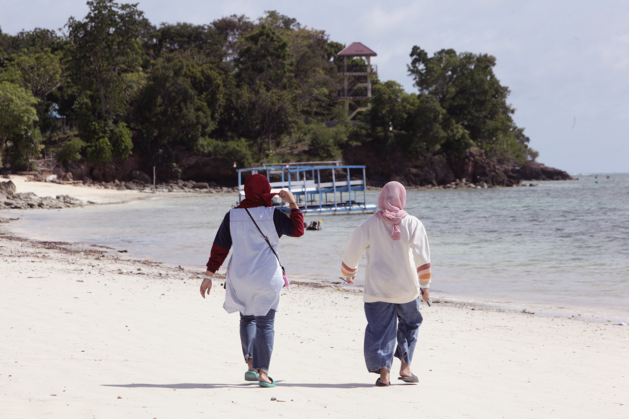 TUTURA.ID - Tamasya menyusuri pantai-pantai di Donggala