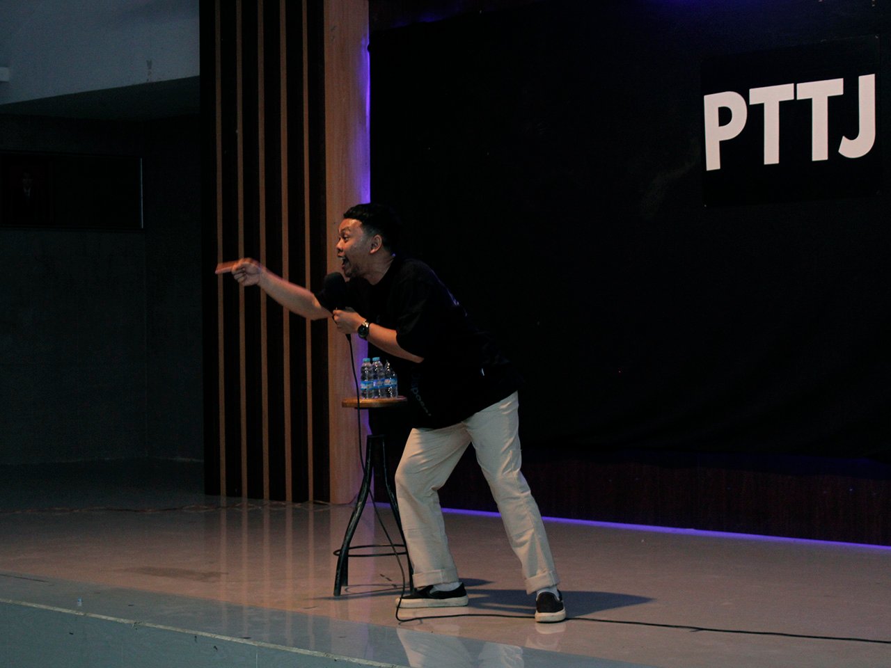 TUTURA.ID - Teddy Lahinta: Skena stand-up comedy di Palu masih agak lambat bertumbuh