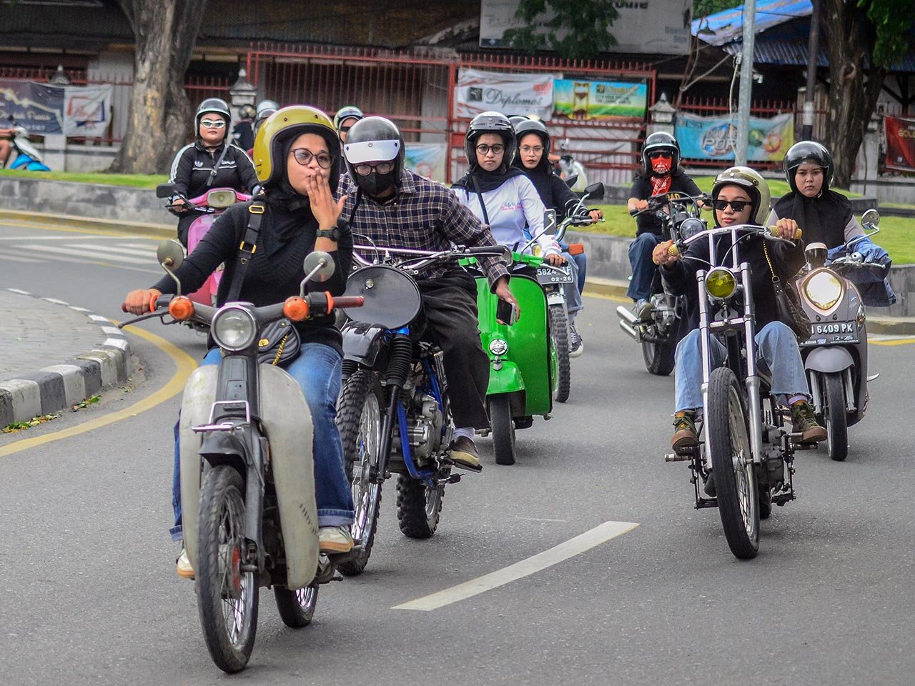 TUTURA.ID - The Women Ride; mendobrak stereotipe gender di jalanan