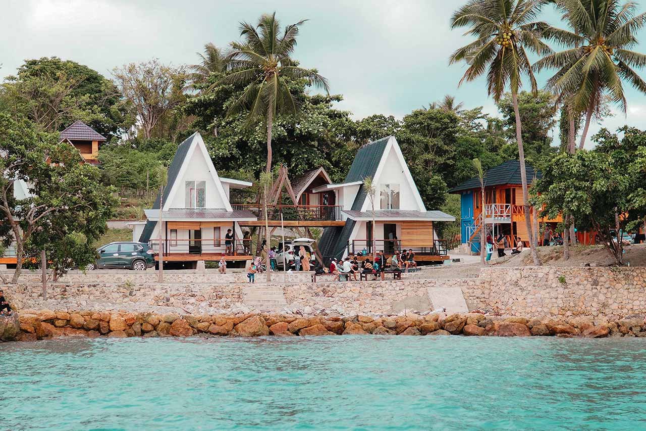 Tamasya Menyusuri Pantai Pantai Di Donggala Tutura Id Bertutur